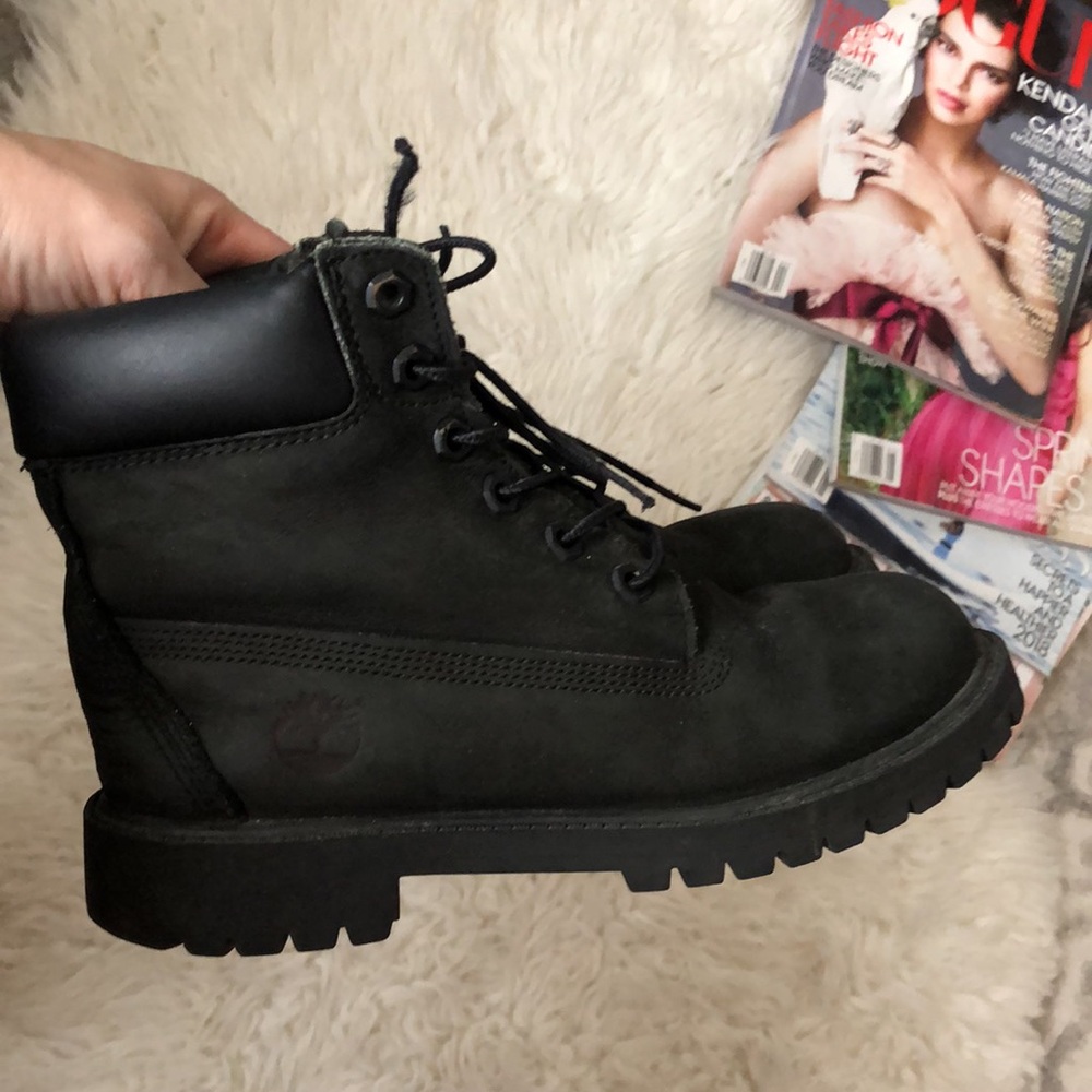 TIMBERLAND 6” Classic Black Lug Boot - Big Kid Sz 4